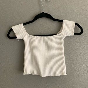 ARE YOU AM I CROP TOP. SIZE XS ONLY WORN ONCE